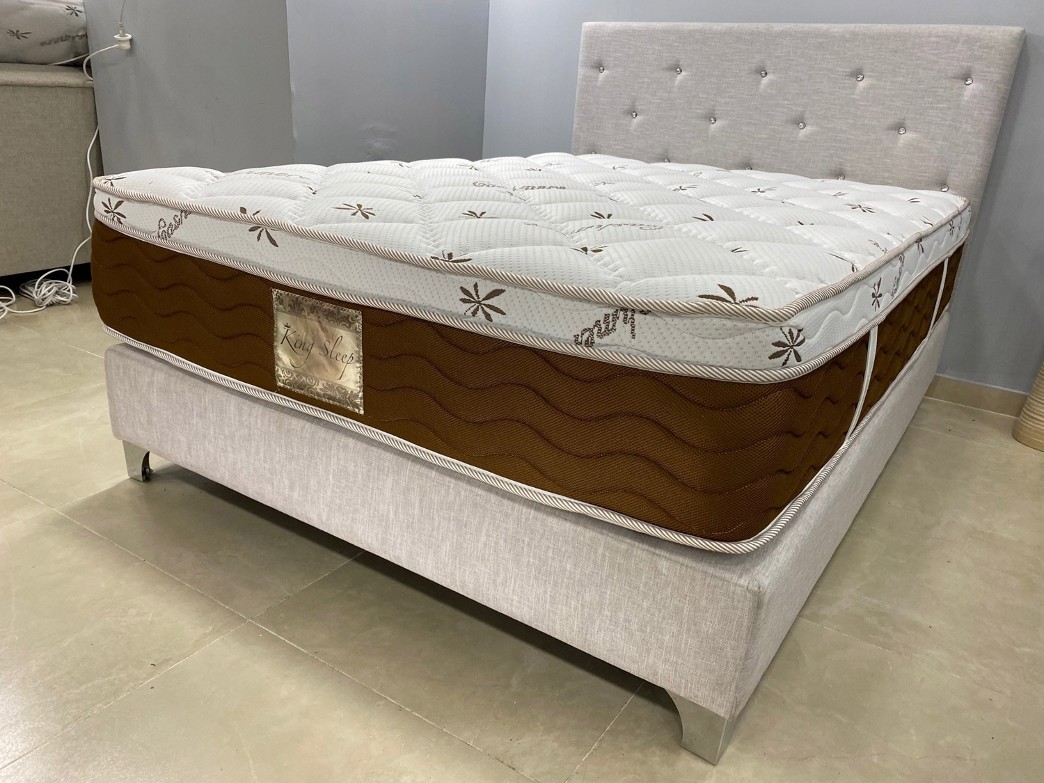 ���� ���� �������� �� ����� ������ ������� ���� KING SLEEP ��� ������