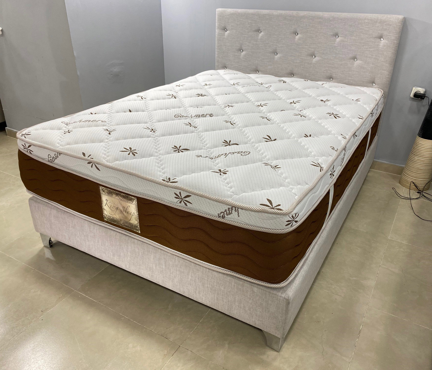 ���� ���� �������� �� ����� ������ ������� ���� KING SLEEP ��� ������